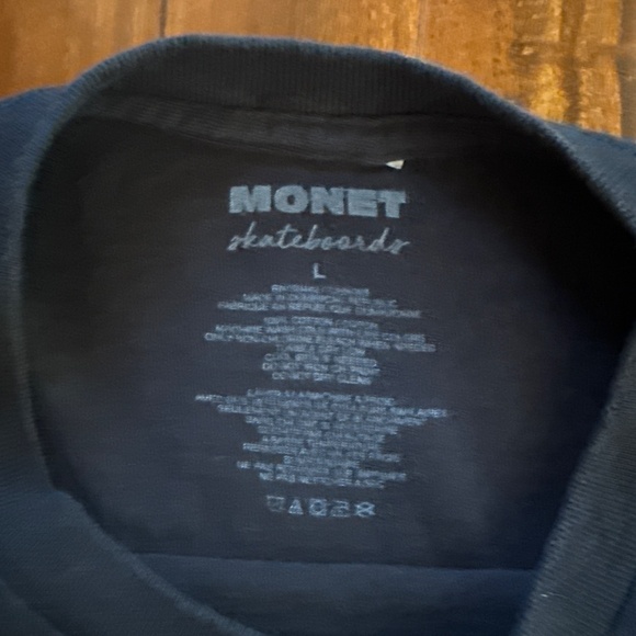 Monet Skateboards t shirt - Picture 3 of 3